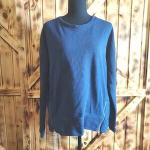 Athleta Women's Dark Blue Crewneck sweatshirt medium